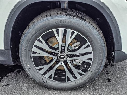 New 2025 Mercedes-Benz GLA 250 4MATIC image 9