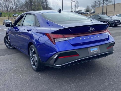 Certified 2025 Hyundai Elantra Sport FWD image 5