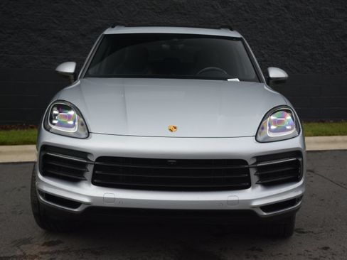 Certified 2023 Porsche Cayenne AWD/4WD image 10
