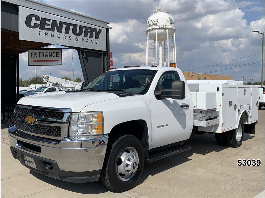 Used 2013 Chevrolet Silverado 3500 W/T RWD image 1