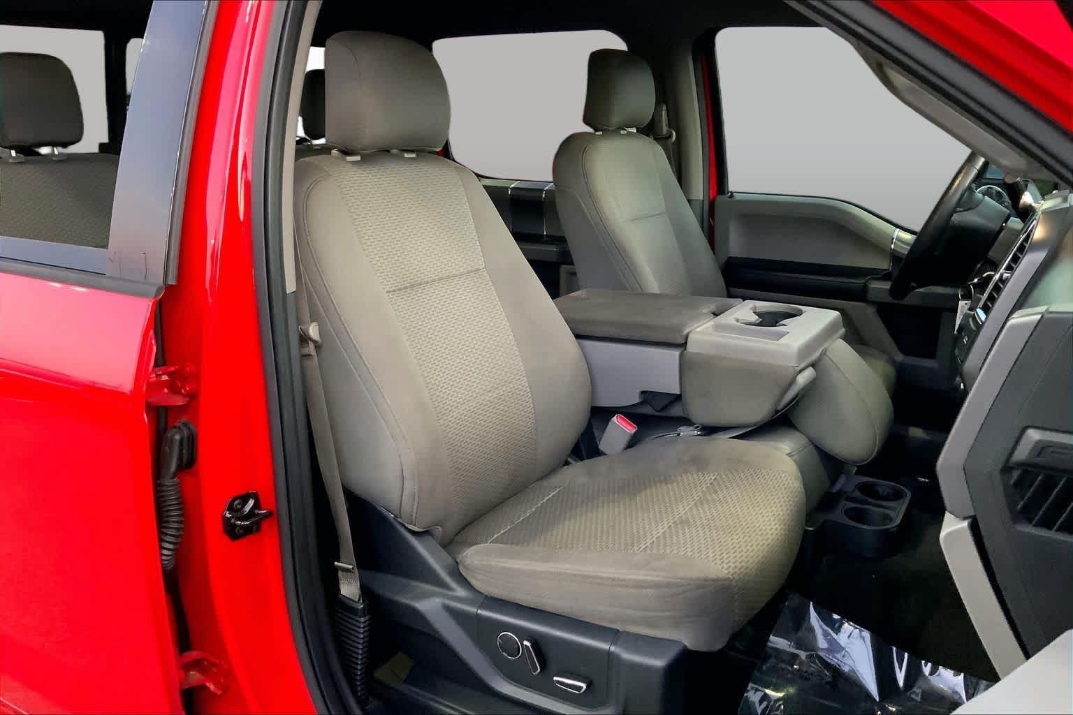 Used 2015 Ford F150 XLT w/ Equipment Group 302A Luxury RWD image 7