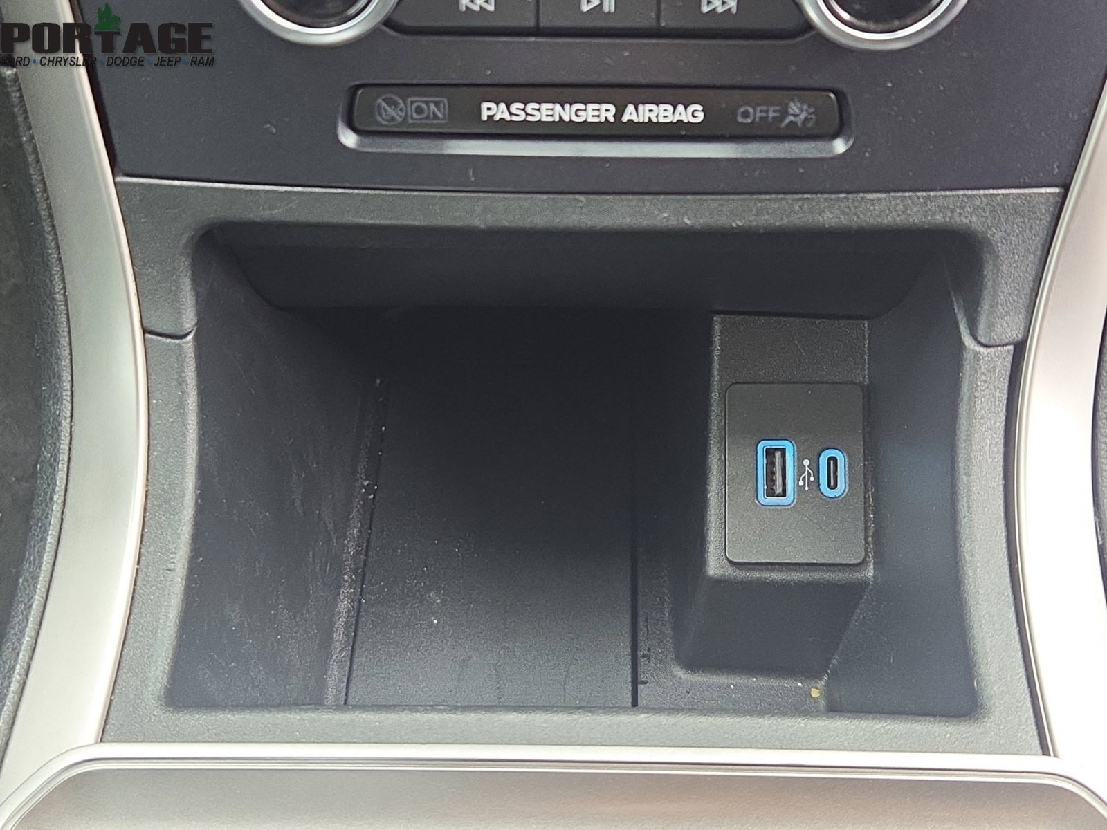 Used 2024 Ford Edge SEL AWD/4WD image 44