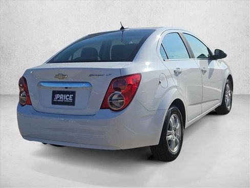 Used 2015 Chevrolet Sonic LT image 4