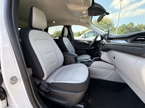 Used 2024 Ford Escape Active image 10