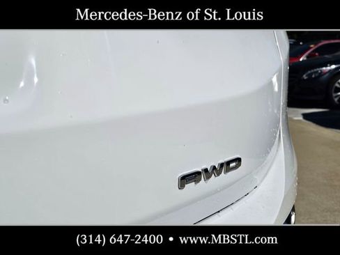 Used 2024 GMC Terrain Denali w/ Denali Premium Package AWD/4WD image 8