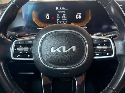 Used 2025 Kia Sorento S AWD/4WD image 25