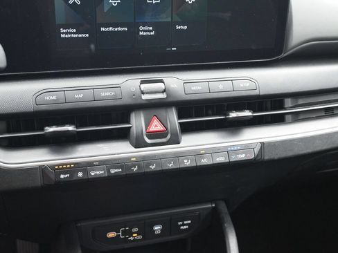 Used 2025 Kia K4 FWD image 18