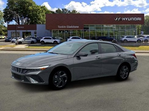 New 2026 Hyundai Elantra Sport FWD image 2