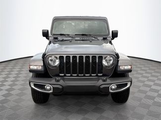 Used 2021 Jeep Gladiator Sport video 2
