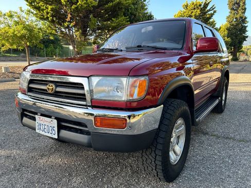 Used 1997 Toyota 4Runner SR5 AWD/4WD image 1