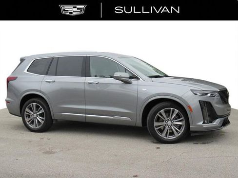 Certified 2024 Cadillac XT6 Premium Luxury image 2