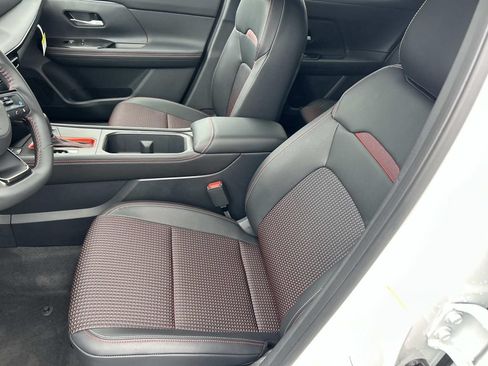 New 2026 Nissan Kicks SR FWD image 14