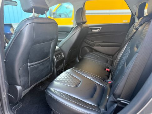 Certified 2024 Ford Edge Titanium image 7