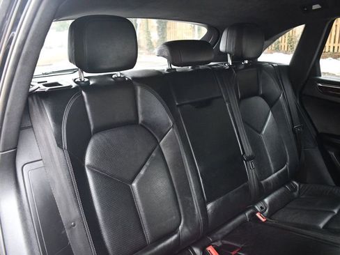 Used 2015 Porsche Macan Turbo image 27
