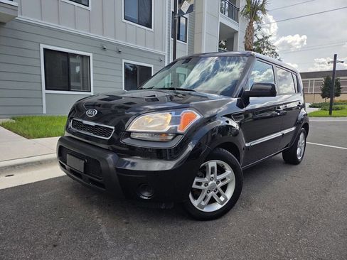 Used 2011 Kia Soul + w/ Audio Pkg FWD image 1