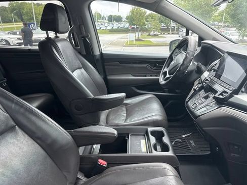 Used 2018 Honda Odyssey Elite image 9