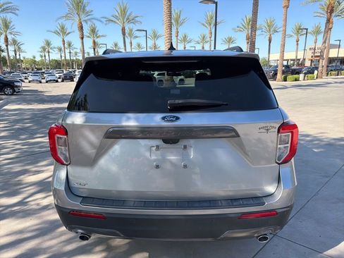 Used 2022 Ford Explorer XLT w/ Equipment Group 202A RWD image 4