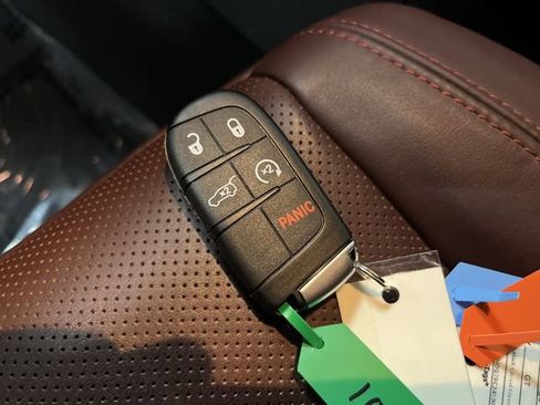 Used 2024 Dodge Durango GT image 28