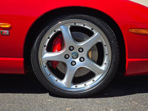 Used 2005 Jaguar XK8 Coupe image 34