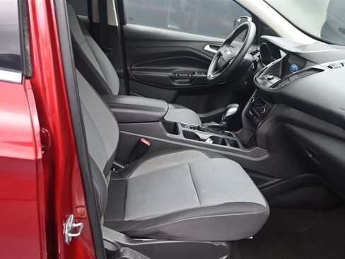 Used 2019 Ford Escape SE FWD image 9