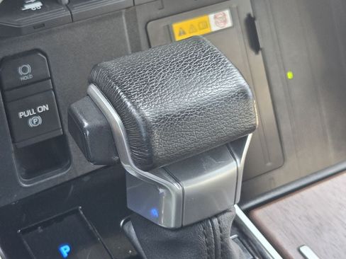 Used 2023 Toyota Tundra Capstone AWD/4WD image 20