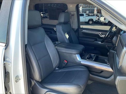 Used 2024 Chevrolet Silverado 2500 LTZ w/ LTZ Convenience Package image 7