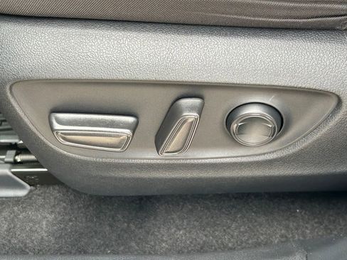 Used 2020 Toyota RAV4 XLE image 23