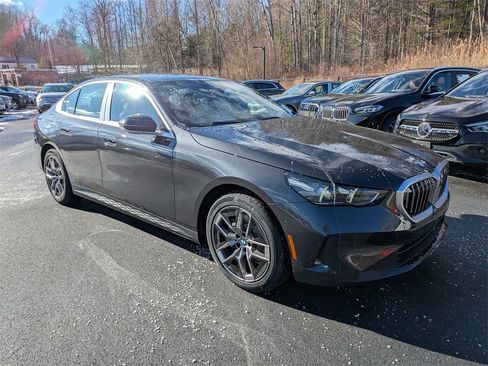 New 2026 BMW 530i xDrive 530i xDrive w/ Premium Package image 1