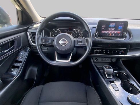 Used 2024 Nissan Rogue S AWD/4WD image 6