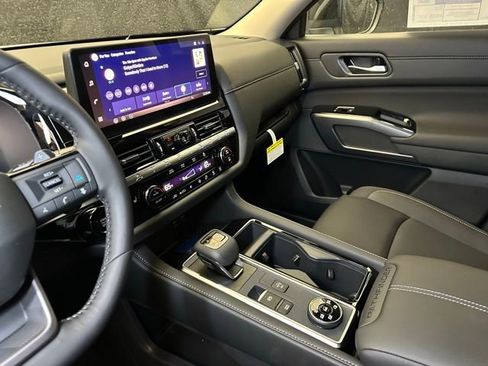 New 2026 Nissan Pathfinder SL AWD/4WD image 29