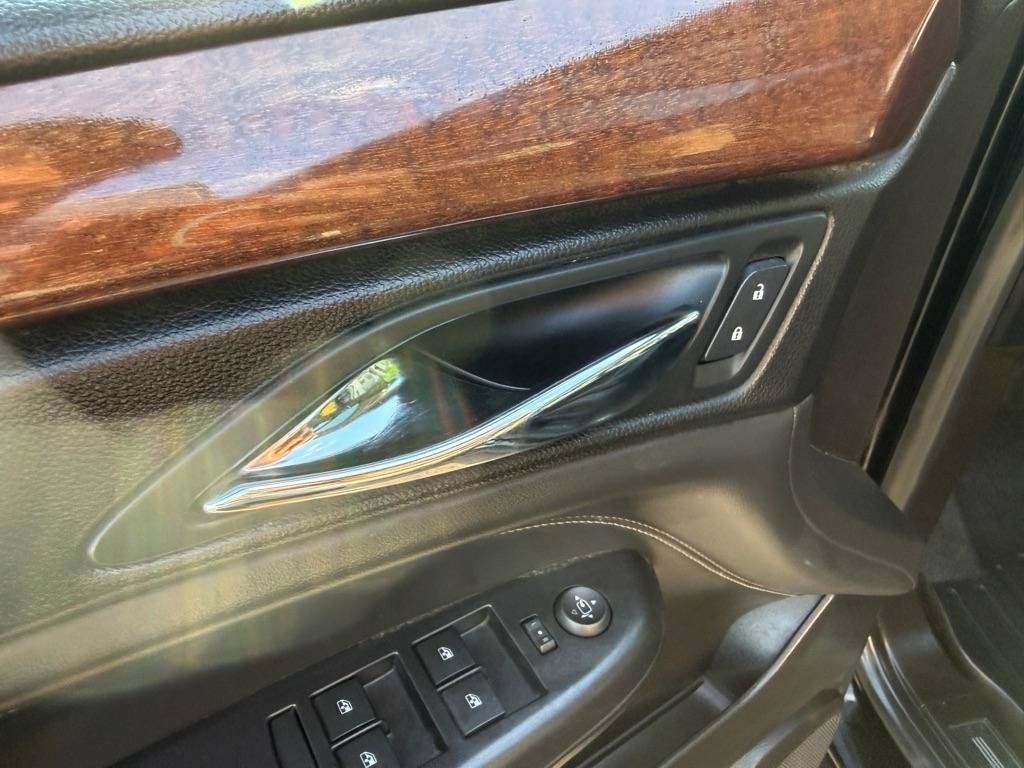 Used 2013 Cadillac SRX Premium FWD image 30