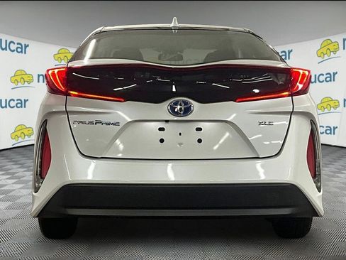 Certified 2022 Toyota Prius Prime XLE FWD image 5