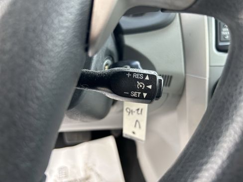 Used 2013 Toyota Corolla LE image 21