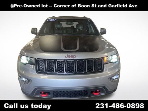 Used 2020 Jeep Grand Cherokee Trailhawk AWD/4WD image 8