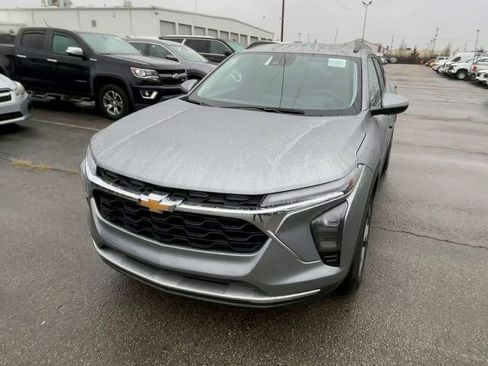 New 2026 Chevrolet Trax LT w/ Driver Confidence Package image 5