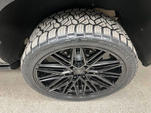 Used 2025 GMC Yukon AT4 Ultimate w/ LPO, Floor Liner Package AWD/4WD image 15