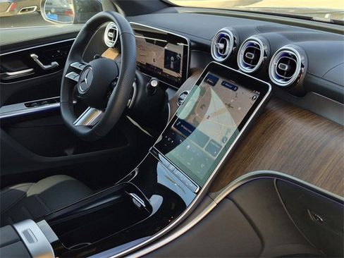 Certified 2025 Mercedes-Benz GLC 300 4MATIC image 12