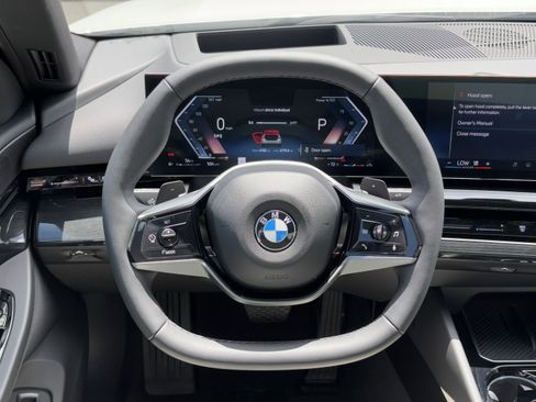 Certified 2026 BMW 530i w/ Premium Package RWD image 18
