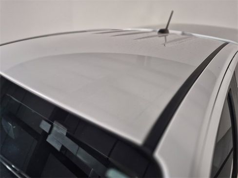 Used 2018 GMC Canyon Denali image 10