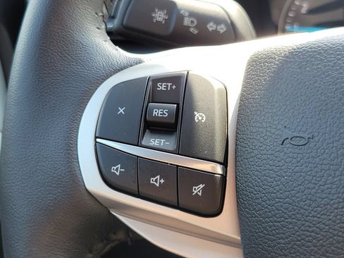 Certified 2024 Ford Explorer XLT w/ Equipment Group 202A AWD/4WD image 15