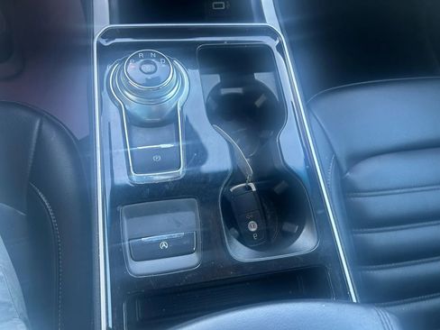 Used 2020 Ford Edge SEL image 10