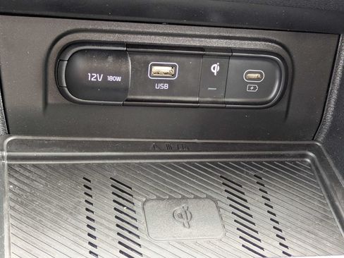 Used 2025 Kia Sportage EX FWD image 29