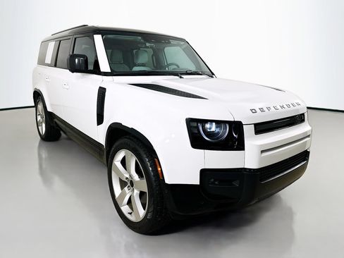 Used 2026 Land Rover Defender 130 X-Dynamic SE AWD/4WD image 3