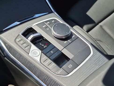 New 2026 BMW 330i xDrive Sedan w/ Premium Package AWD/4WD image 26