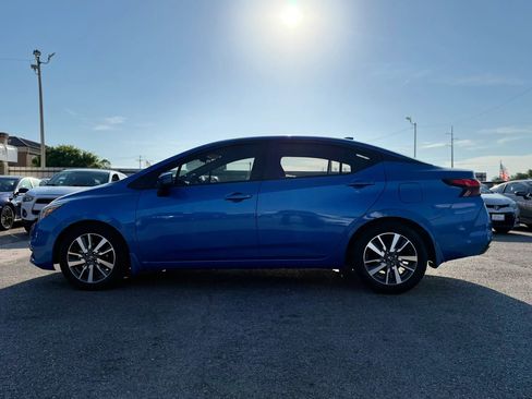 Used 2020 Nissan Versa SV w/ Trunk Package FWD image 12