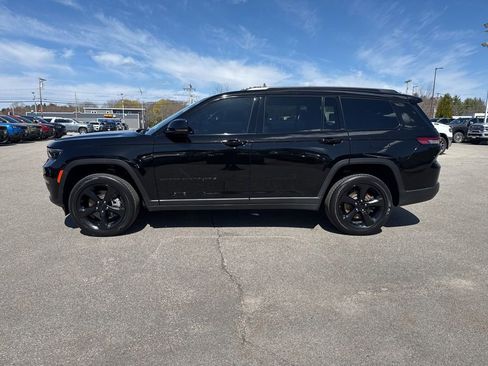 Certified 2025 Jeep Grand Cherokee L Limited w/ Black Appearance Package AWD/4WD image 2