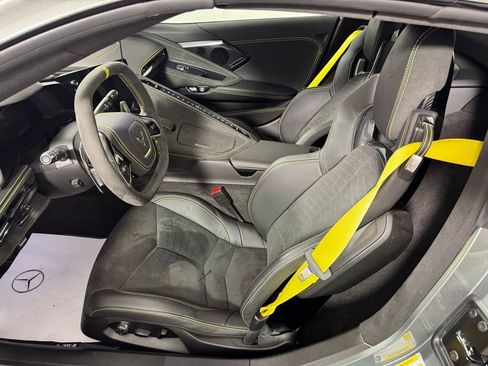 Used 2023 Chevrolet Corvette Stingray Premium Conv w/ Z51 Performance Package RWD image 14