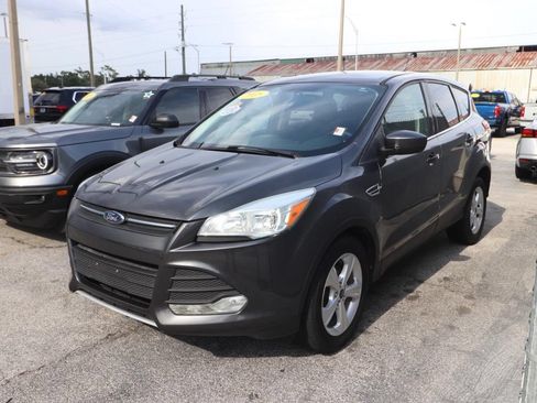 Used 2015 Ford Escape SE FWD image 3