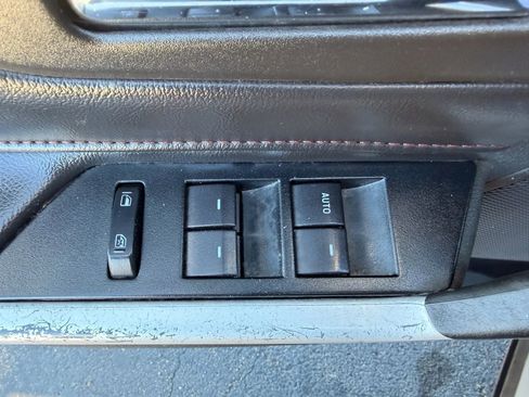 Used 2011 Ford Edge SEL w/ 202A Rapid Spec Order Code image 11