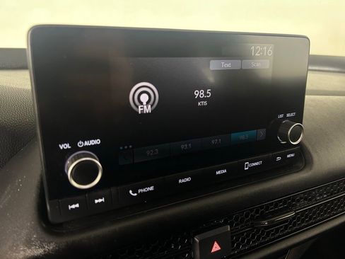 Used 2025 Honda HR-V LX image 3